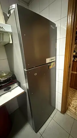 442 LTR super general Silver double-door refrigerator with top freezer - excellent working condition