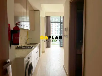 Studio with Kitchen Appliances I High Floor I Immediate Move‑In
