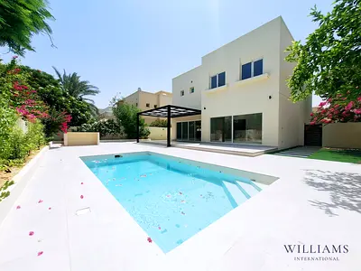 AWAY FROM CABLES | MODERN RENOVATION | PRIVATE POOL