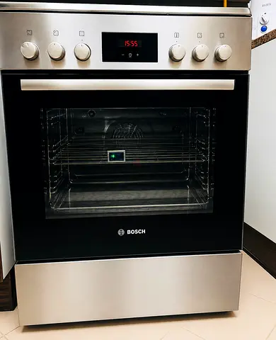 Bosch freestanding electric cooker, oven and hob - stainless steel.