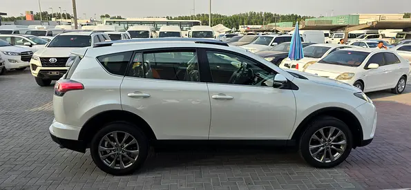 صورة 7 لـ 2017 Toyota RAV 4