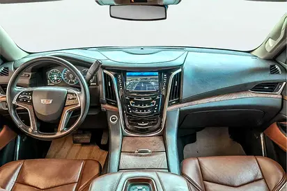 صورة 9 لـ 2015 Cadillac ESCALADE