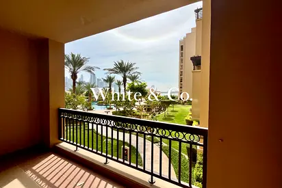 Rare double balcony | Sea View | Vacant