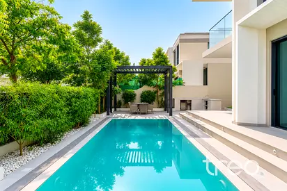 Private Pool | Large Corner Plot | Garden Suite