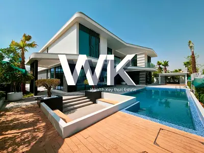 Large V12 Layout|Two Master bedrooms|Upgraded