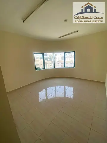 🔥 **Excellent family living opportunity in Al Qasimia! A 2-bedroom + hall apartment in excellent condition for just AED 38,000, including one month f
