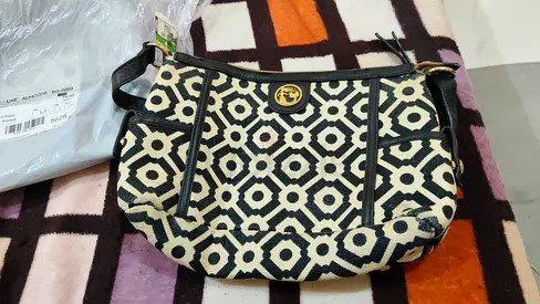 Small patterned crossbody bag - black & cream