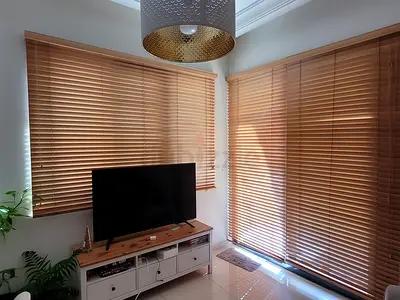 Wood Venetian Courtains