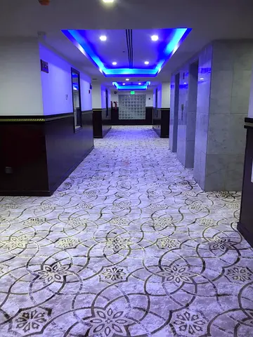 Wall to wall carpet flooring