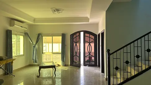 5-BEDROOM VILLA WITH SEA VIEW | UMM SUQUEIM 2