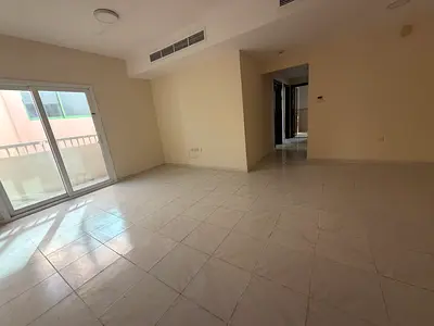 READY TO MOVE 2BHK WITH BALCONY 2BHAT ROOM CENTRAL AC&GAS RENT 36k