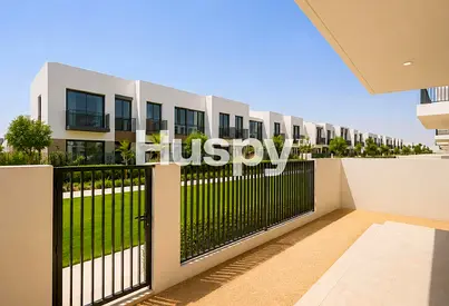 Open Plan Living | Single Row | Large Plot