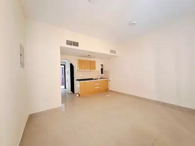 OPP PARK // SPACIOUS STUDIO // FAMILY BLDG // CENTRAL AC,GAS // PRIME📍LOCATION