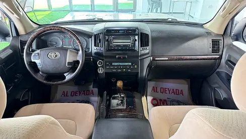 صورة مصغرة 7 لـ 2011 Toyota LAND CRUISER