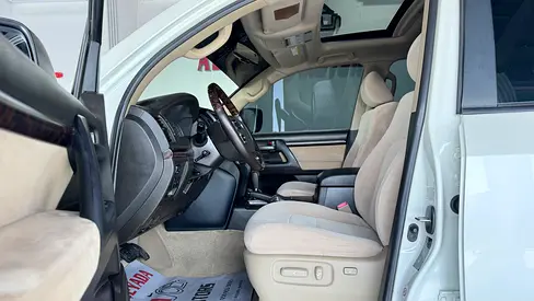 صورة مصغرة 12 لـ 2011 Toyota LAND CRUISER