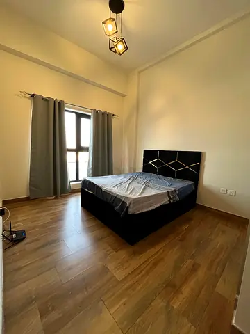 Cozy master bedroom close to metro (text on WhatsApp)