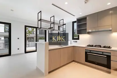Super Corner | Big Plot | Exclusive