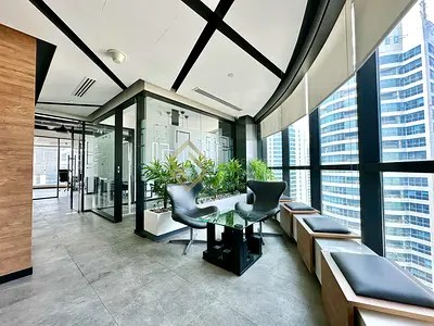 Premium Finishes | Modern Industrial Fit-out | JLT