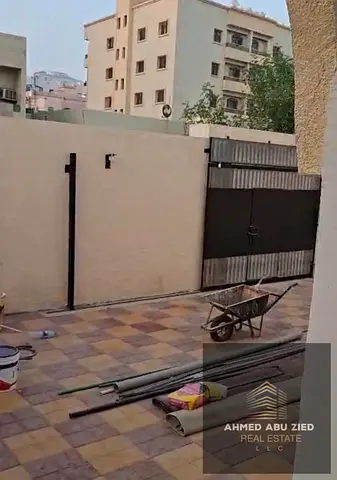 Residential Investment House for Sale in Al Nuaimiya, Ajman, 5 Bedrooms, Spacious Living Room, 4,300 Sq. Ft., G+1, Vacant and Ready to Move In, Next t