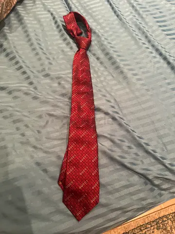 Original Gucci Bordeaux Silk Tie - Authentic, Like New