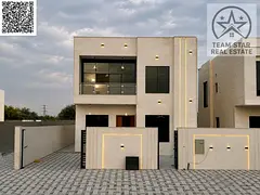 Luxury villa with 3 master bedrooms, spacious yard, and maid's room in Al-Haliyo 2
