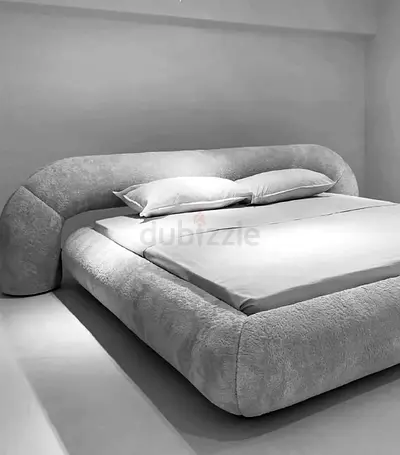 Modern Upholstered Platform Bed with Curved Headboard