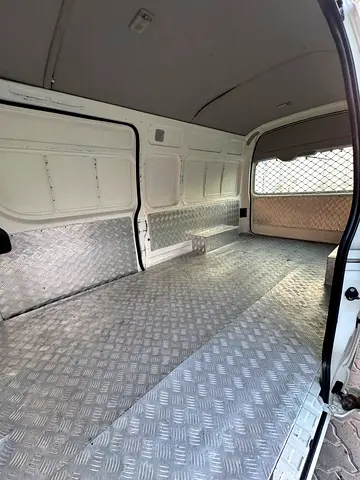 صورة 12 لـ 2021 Toyota HIACE