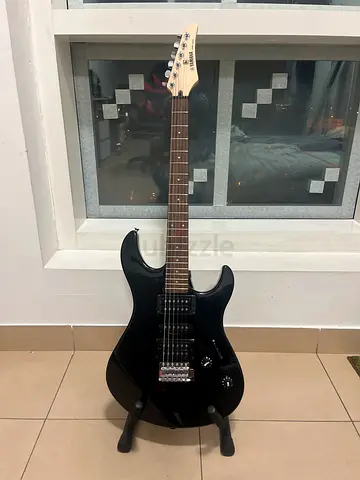 Yamaha ERG121C Electric Guitar