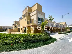 Full Corner Unit | Huge Plot | 4 Cheques