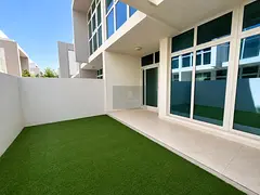 3 Bedroom Townhouse| Furnished | Community Gardens and Lakes