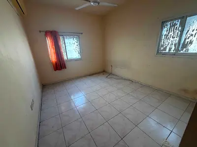 🏠 2BHK Apartment with Balcony | 2 Bathrooms |WITH SIPLIT AC&GAS Bu Tina, Sharjah