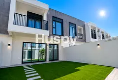 Single Row | Vacant | Landscaped