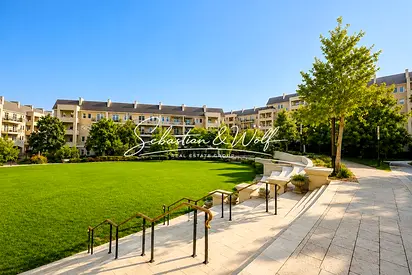 Exclusive | Boulevard View | Private Terrace