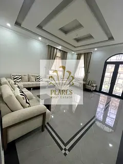 Luxury villa in Al Mowaihat 1! Prime location, 5 master bedrooms, majlis, 2 living rooms, maid’s r