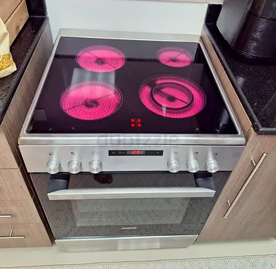 Siemens 4 hubs Electric cooker 60 by 60cm
