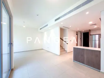 Close to Pool and Park | Flexible Cheques