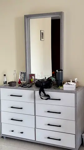 Grey dresser with mirror - 6 drawers, good condition