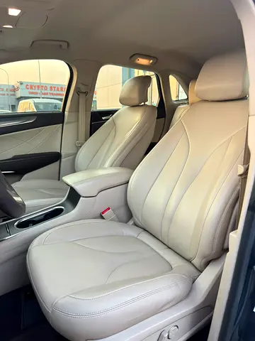2019 Lincoln MKC — фото 10