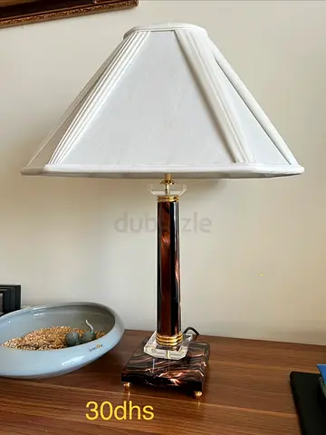 Table lamp