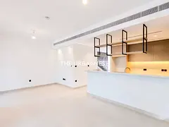 Single Row | Vacant Sep | Landscaped | 3 Bed
