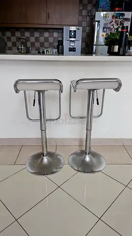 Bar stool