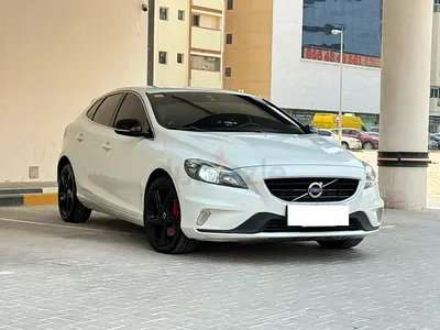 Volvo V40 T5 R-Design 2016 GCC Specs - Excellent Condition