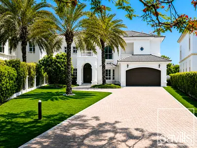 Upgraded Villa | Lake View | Modern Finish
