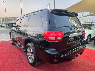 2012 Toyota SEQUOIA — фото 6