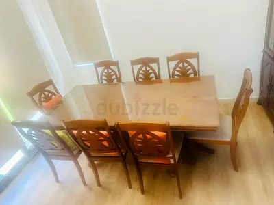 Dinning table for sale