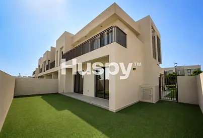 Corner Unit | Landscaped | Next to Amenities