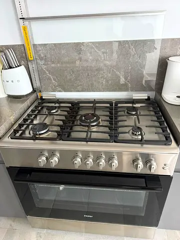 Haier 5-Burner Gas Cooker
