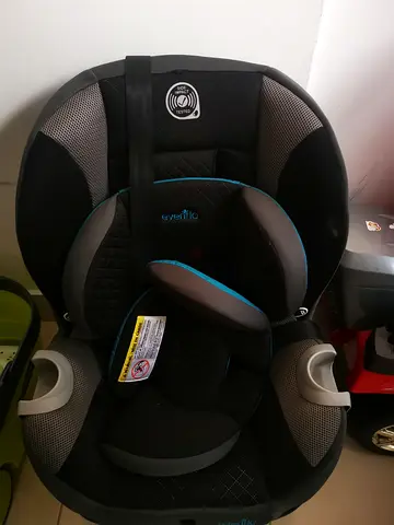 Evenflo convertible car seat - good condition