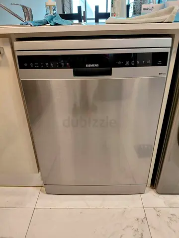 Siemens IQ500 Dishwasher three raks like New