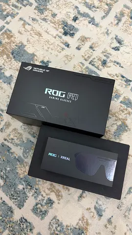Rog R1 gaming glasses